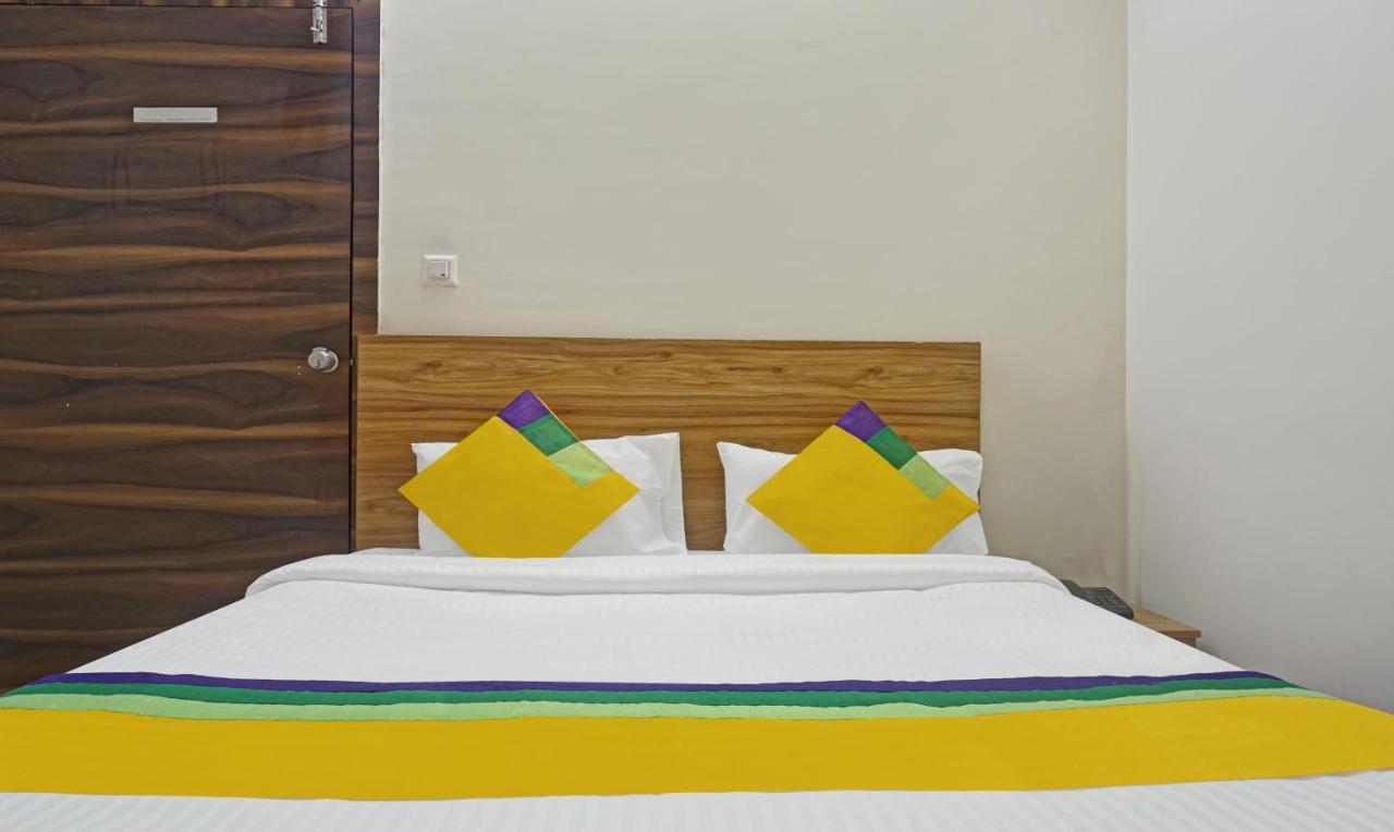 Itsy Hotels Ay Plus Hotels Kharadi ภายนอก รูปภาพ