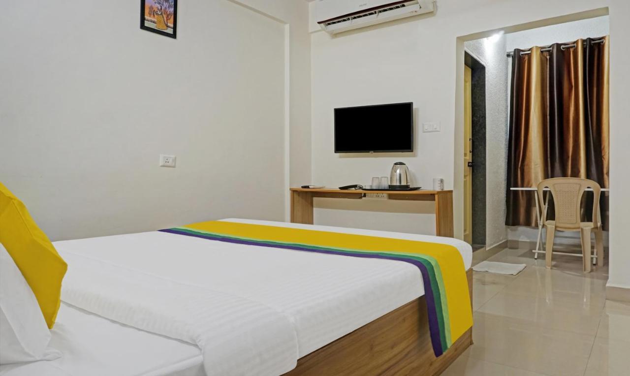 Itsy Hotels Ay Plus Hotels Kharadi ภายนอก รูปภาพ