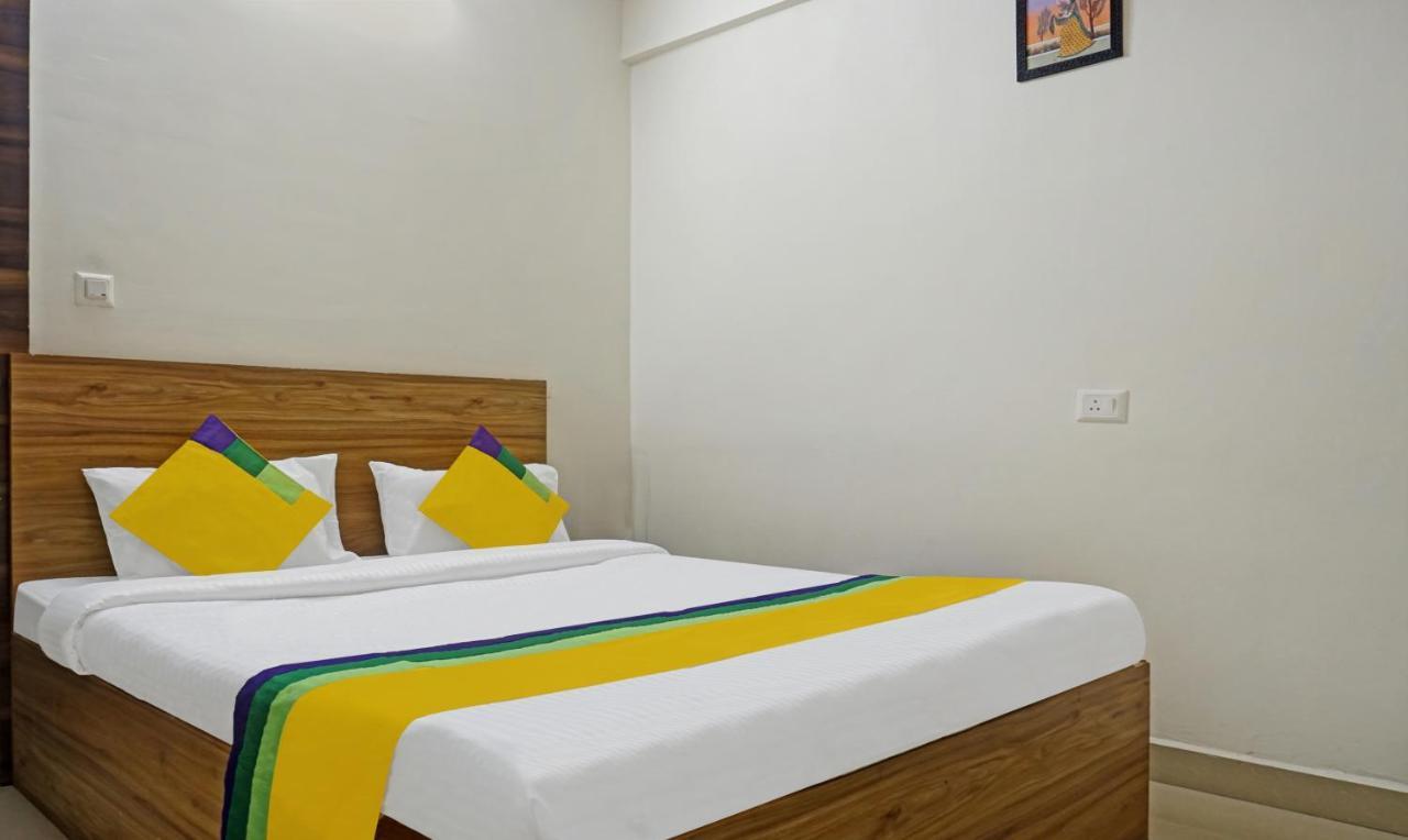 Itsy Hotels Ay Plus Hotels Kharadi ภายนอก รูปภาพ